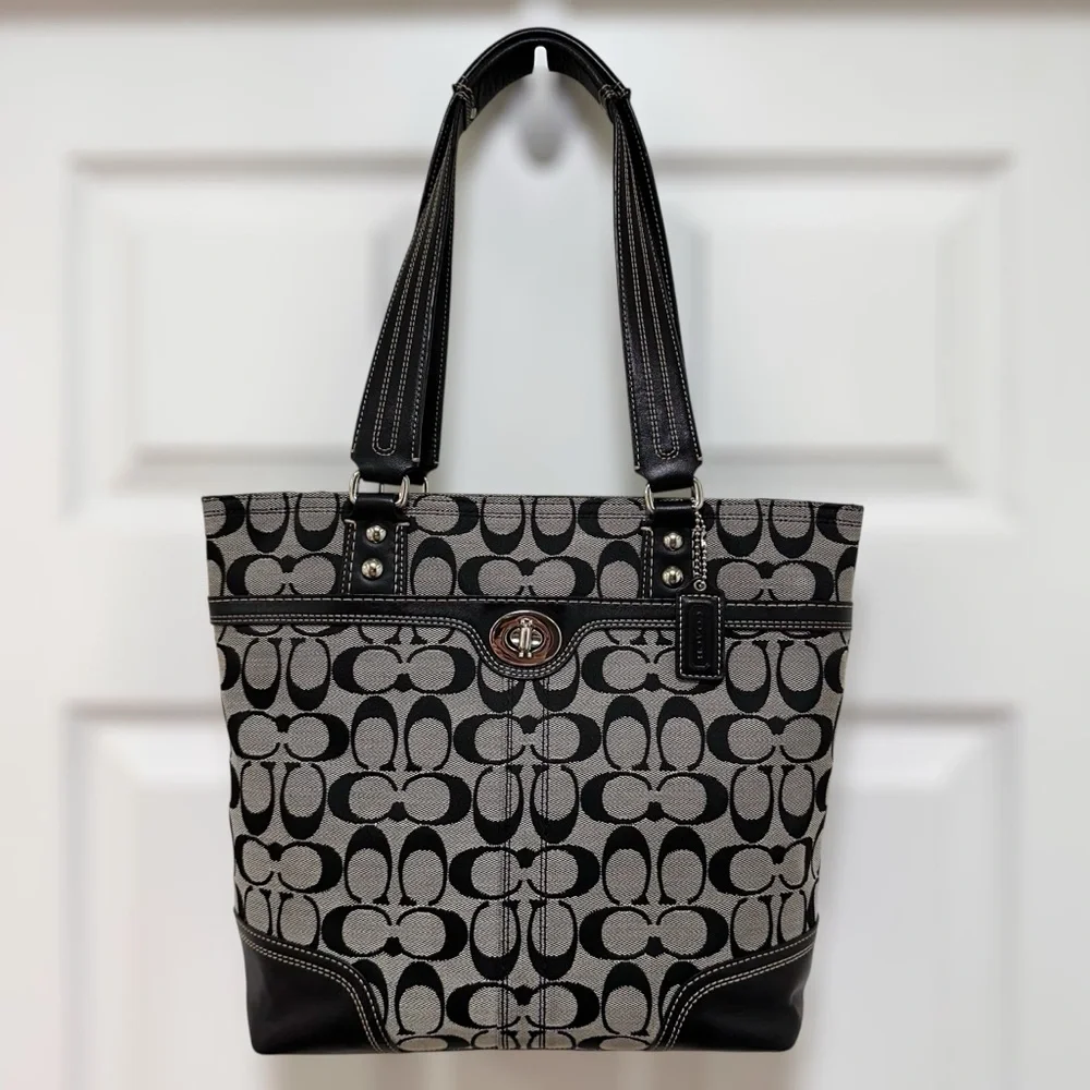 Coach Gallery Tote Bag Black Gray Signature Jacquard Turnlock